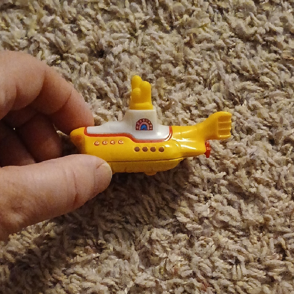 Yellow Submarine Toy for Imaginative Play - Picture 3 of 5